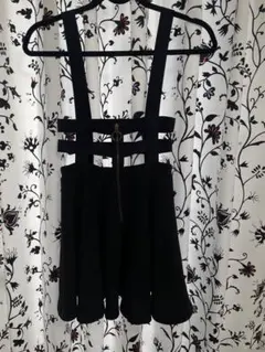 黒 サスペンダー付きジャンバースカート