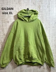 GILDAN グリーンパーカー