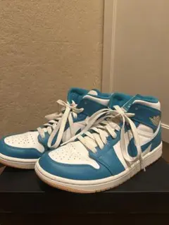 Nike Air Jordan 1 Mid スニーカーのサムネイル