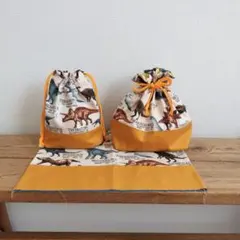 ハンドメイド☆　ランチ3点セット　リアルダイナソー　パンプキン