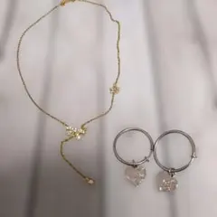 ゴールドネックレスとディズニーシルバーイヤリングのセット