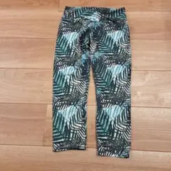 葉柄 ヨガパンツ 伸縮性