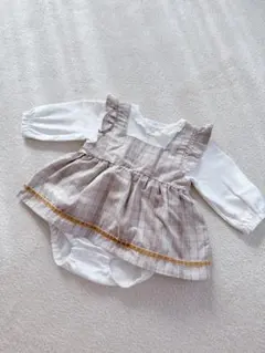 コトリ　ベージュ系チェックロンパース 70センチ