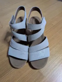 Rockport サンダル ウェッジソール グレージュ系（新古品サイズ24㌢）のサムネイル