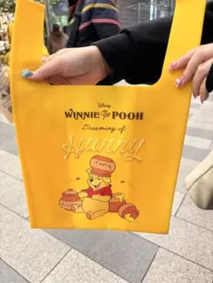 くまのプーさん　トートバッグシリコン素材 ディズニーストア　新品未使用