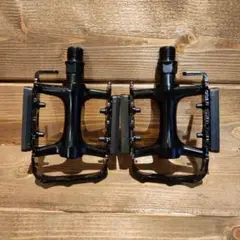 【新品】Wellgo ペダル ブラック フラットペダル クロス