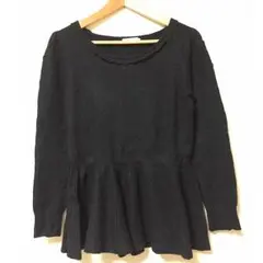 ペプラムニットセーター