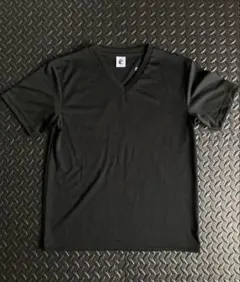 新品】リライブ メンズ Vネック半袖Tシャツ2枚（ブラック&ホワイト