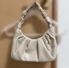 グレイル　バッグ