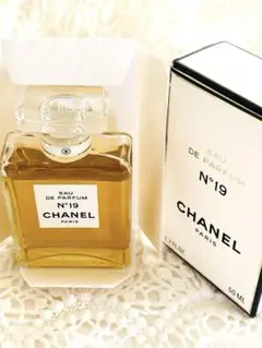 CHANEL N°19 香水ネックレス CHANELNO19パルファム28ml - メルカリ