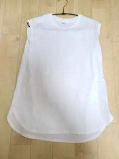 ユニクロ　ノースリーブ　ロング　タンクトップ　レイヤード