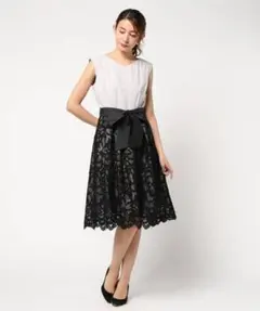【新品 】インタープラネット 花柄レースワンピース　定価14,800円のサムネイル