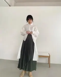 【定価30,800円】CLANE OVERLAP PLEAT SKIRTのサムネイル