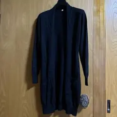 黒いロングカーディガン　ポケット左右に２つ