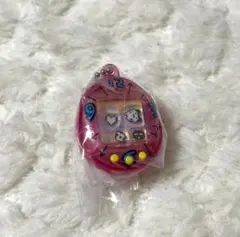 たまごっち　シャカシャカチャームコレクション　ガチャ　クリアピンク