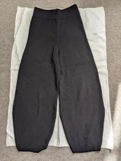 ⭐️豆さま専用です⭐️Intoca. イントゥーカ 黒 サルエルパンツです ⭐️豆さま専用です⭐️Intoca. イントゥーカ 黒 サルエルパンツです