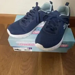 スケッチャーズ 24.5