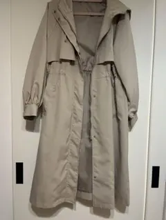 トレンチコート　フード付き　ベージュ