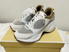 新品　マイケルコース 厚底グレー/ホワイトスニーカーのサムネイル