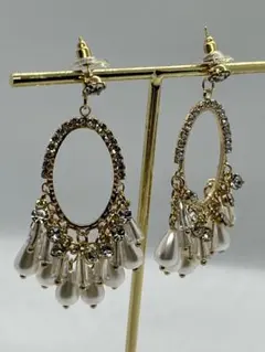 ビジュー付きオーバル型ピアス　#131