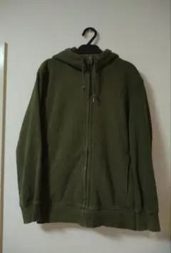 A0020 ユニクロ ジップパーカー