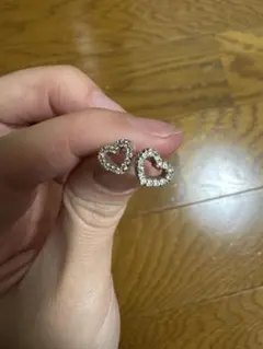 ハート型クリスタルピアス