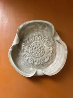 名工】瀬戸本業窯 水野半次郎 黄瀬戸 刻紋皿（菊皿）約24cm あかり民芸