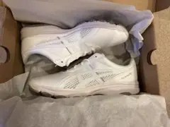 【新品未使用】asics ナースウォーカー　ホワイト ナースシューズのサムネイル