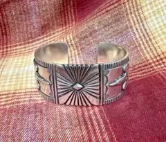 極美品】Navajo Wilson Jim サンダーバード バングル ナバホ族 - メルカリ