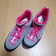 スポーツ用シューズ