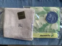 BURBERRY ほかタオルハンカチ2枚セット