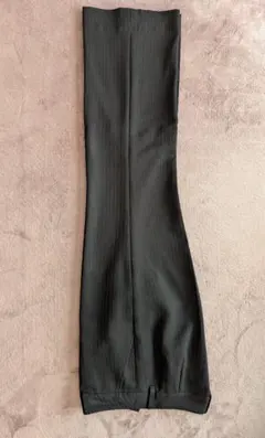 黒 ストレートレッグパンツ サイズ測定済み