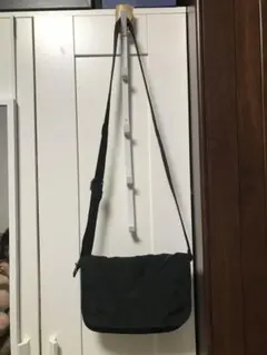 Kipling ブラック ナイロン ショルダーバッグ