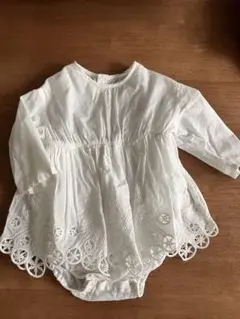 マールマールホワイト刺繍ロンパース 長袖