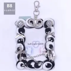 【B8 トレカ】ホイップデコ 硬質ケース 推し活 白×黒 十字架 蝶 モノクロ