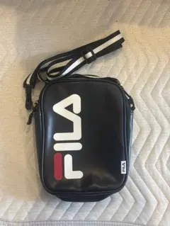 FILA ブラック ショルダーバッグ
