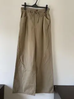 ベージュ ワイドパンツ ウエストゴム　GU