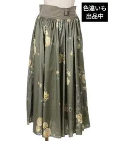 アクシーズファム　ローズ柄ロングスカート　カーキのサムネイル