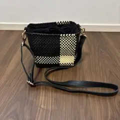 ウーヴン　スクエアショルダーバッグ