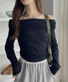 ドレープデザイン オフショル カットソー