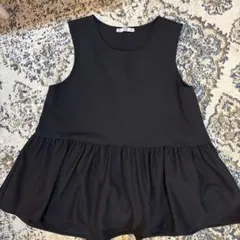 美品ZARA フレアトップス ペプラム ノースリーブ 体型カバー 美シルエット