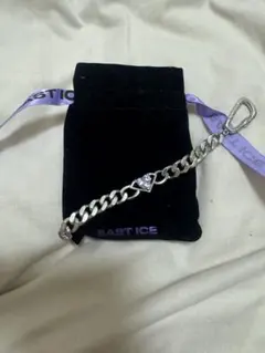 EAST ICE チェーンブレスレット ハートストーン付き