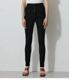 ハイウエストスキニーデニムHI-WAIST BUTTON DENIMSKINNY