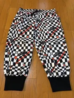 週末価格クラップ　クロップドフィットネスパンツ