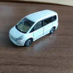絶版トミカNo.21 ホンダステップワゴン（3代目）