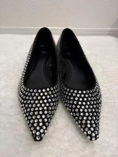 ZARA ストーン付きブラックパンプス　フラットシューズ