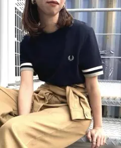 FRED PERRY ボールドティップライン ワンポイントロゴ刺繍Tシャツ