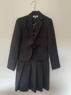 入学式　ブラックスカートスーツ リボン付き