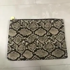 新品　パイソン柄　ポーチ