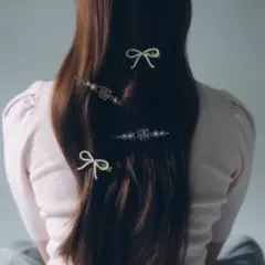 SNIDELメタルヘアピン　チャコット　Chacott ゴールドのサムネイル